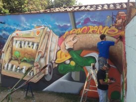 Graffiti realizado en la 4 cuadro de la cuidad de Medellín por los jóvenes Crew peligrosos